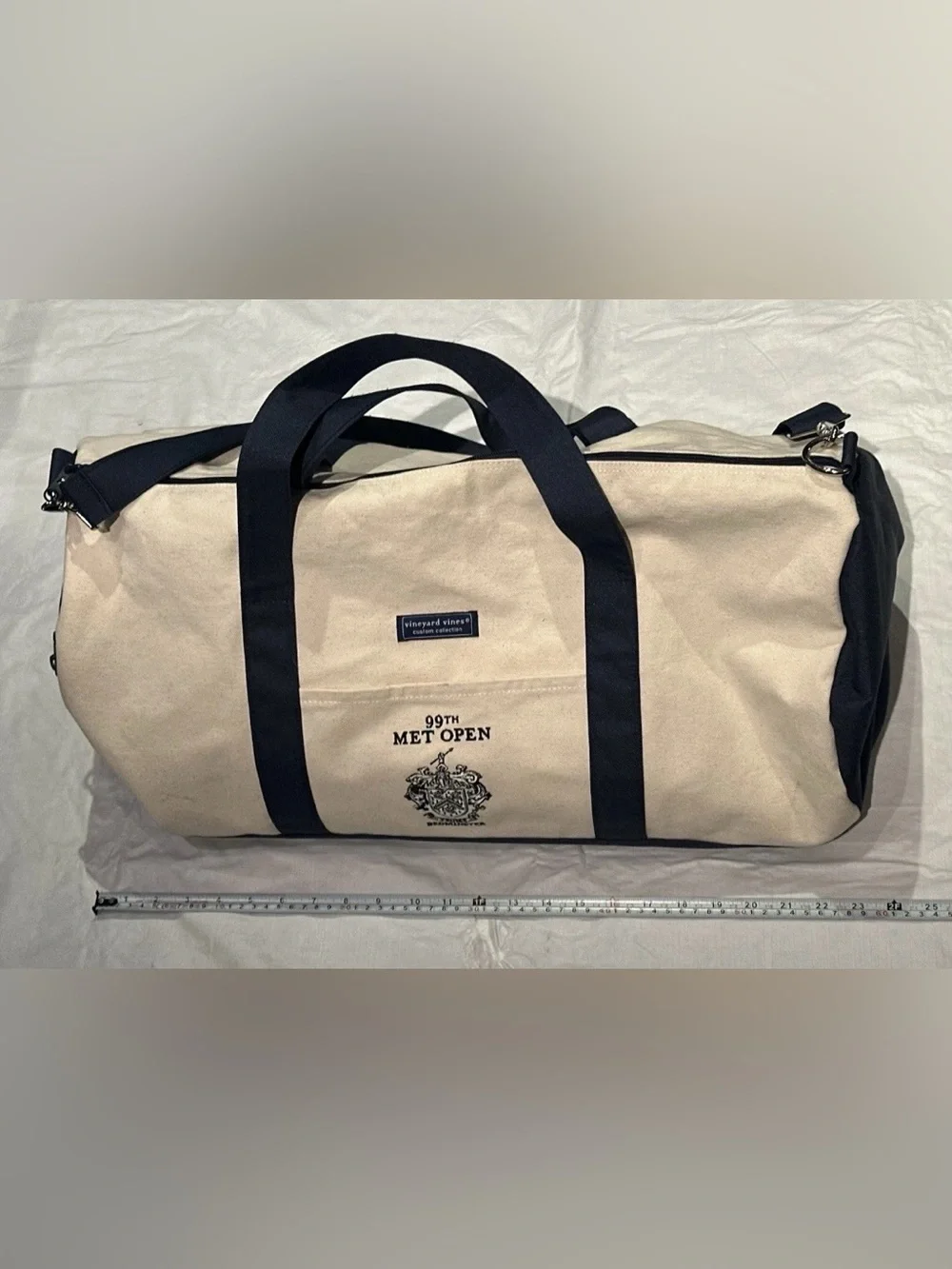 PRESIDENT TRUMP BEDMINSTER GOLF CLUB VINYARD VINES DUFFLE BAG GYM BAG EXCLUSIVE